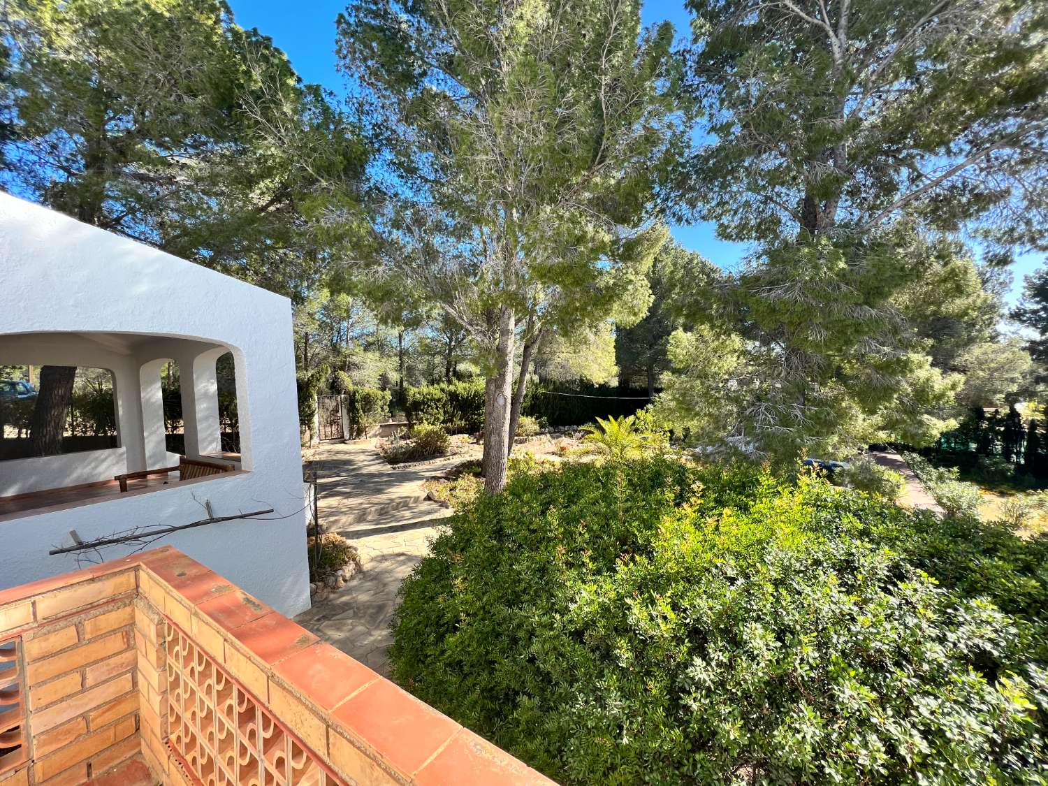 Casa indipendente con terrazzo e piscina