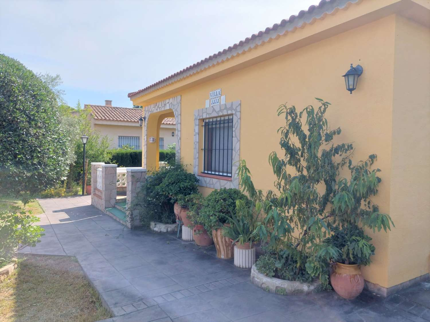 Casa indipendente con piscina