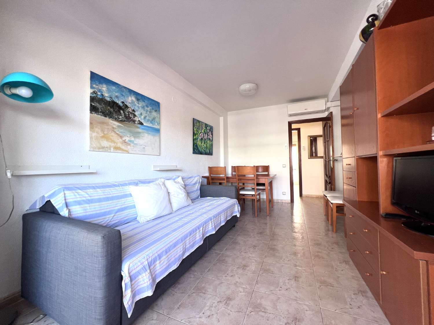 Piso con vistas al mar, a solo 10 metros de la playa