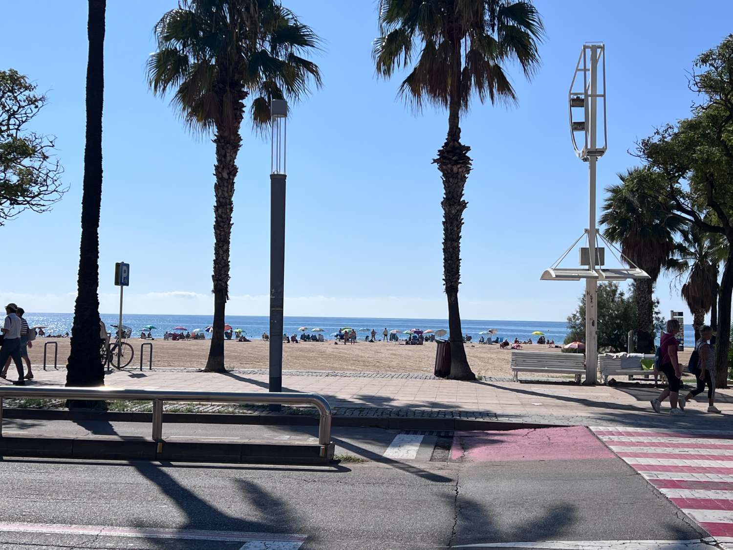 Piso con vistas al mar, a solo 10 metros de la playa