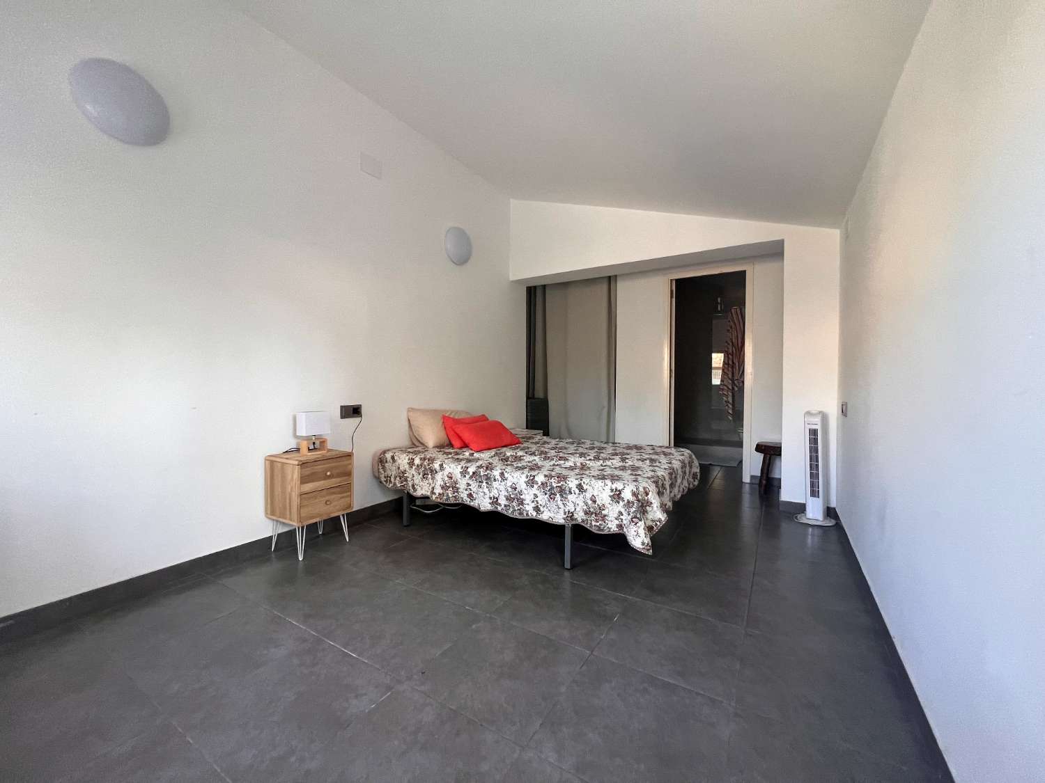 Casa independiente con piscina cerca del mar