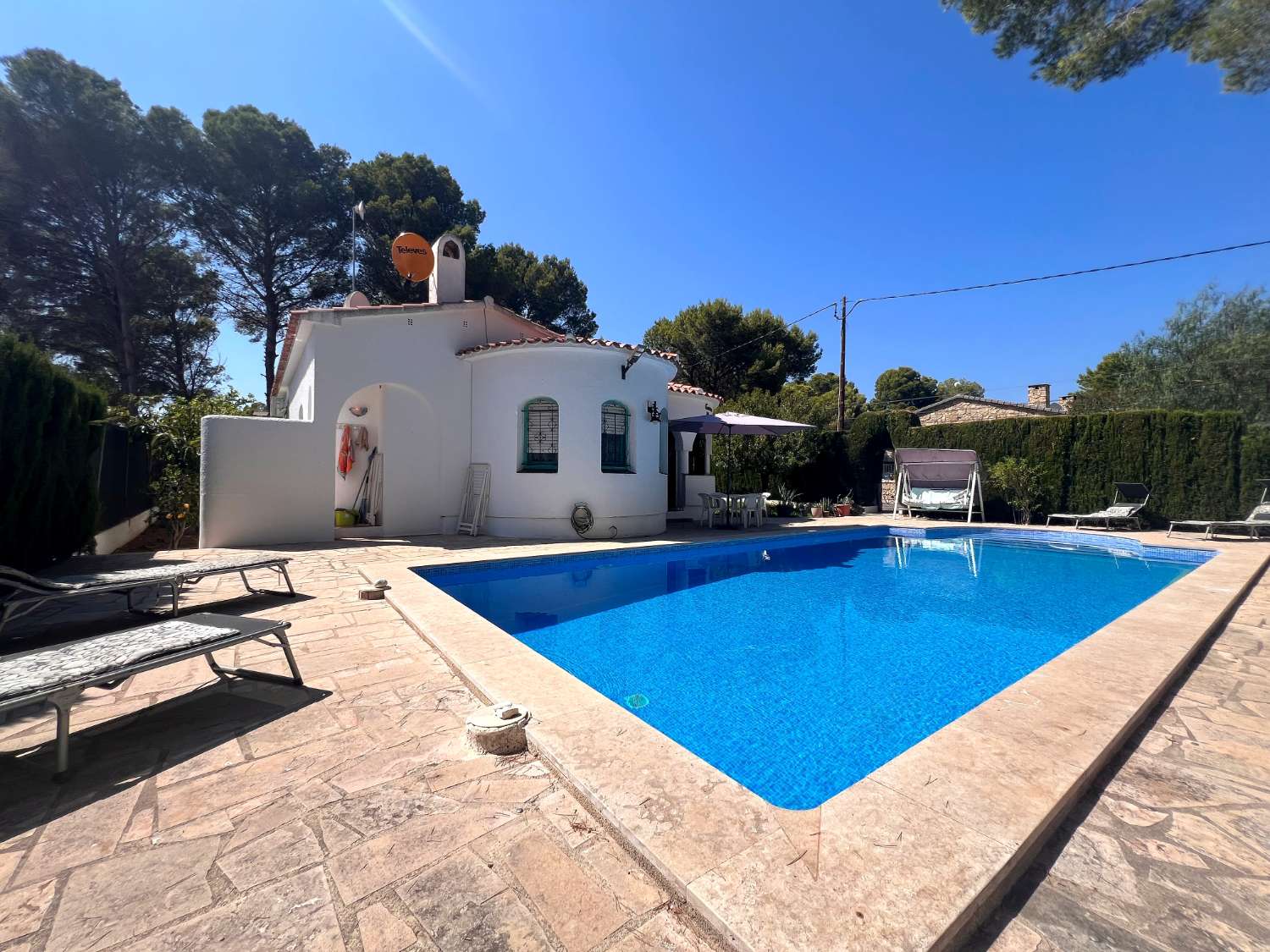 Casa independiente con piscina cerca del mar